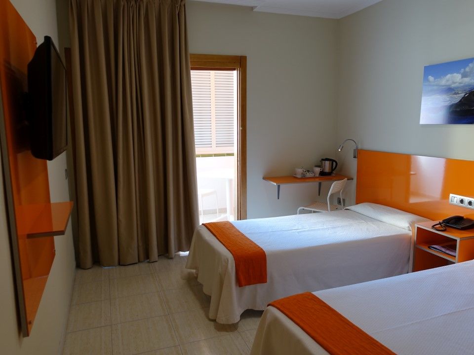 Hotel Andrea'S Los Cristianos  Esterno foto